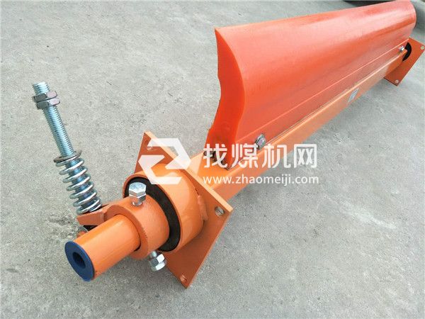 山東皮帶機聚氨酯清掃器廠家，耐磨聚氨酯清掃器，固達利輸送帶聚氨酯清掃器