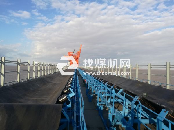 DSJ100/100/2×220帶式輸送機(jī)現(xiàn)貨直供，DSJ礦用可伸縮皮帶機(jī)型號(hào)全